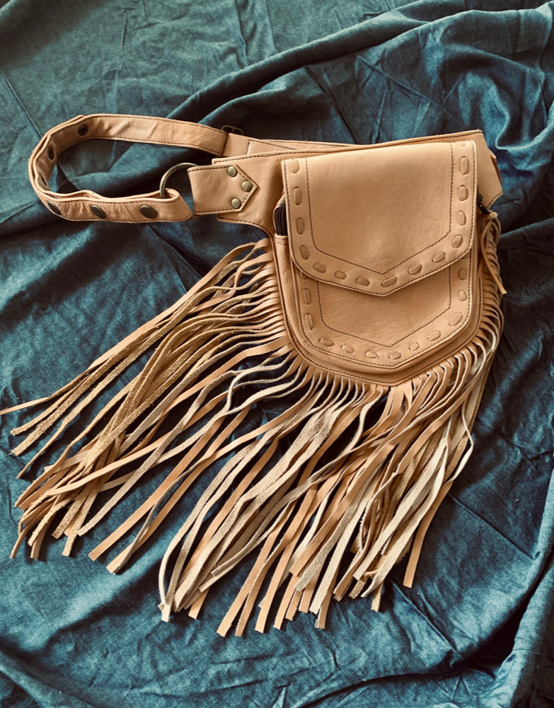 fringe vaquero bag