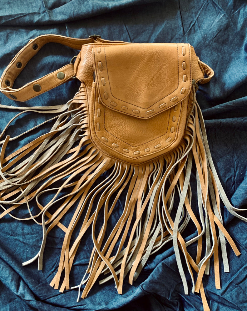 fringe vaquero bag