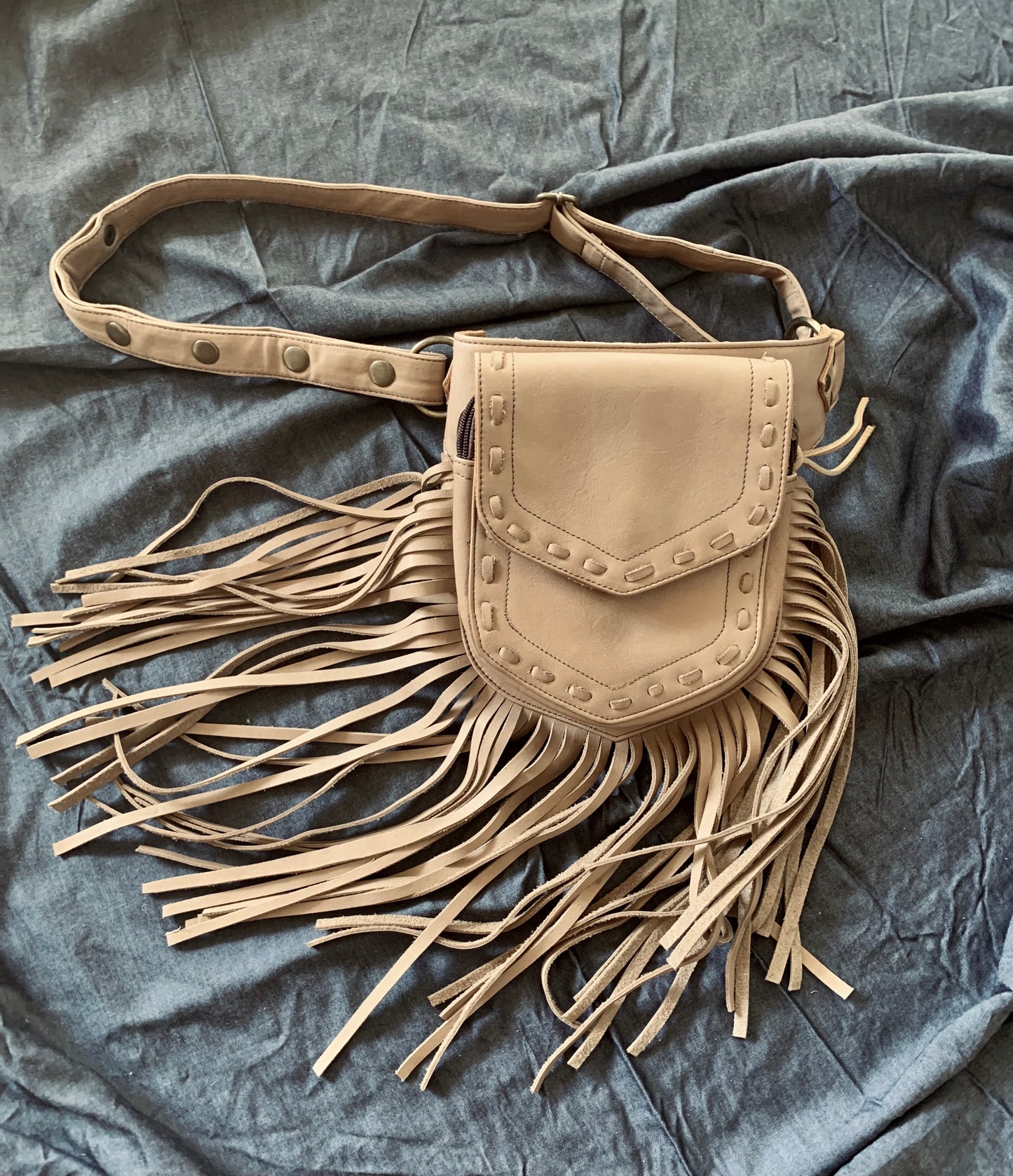 fringe vaquero bag