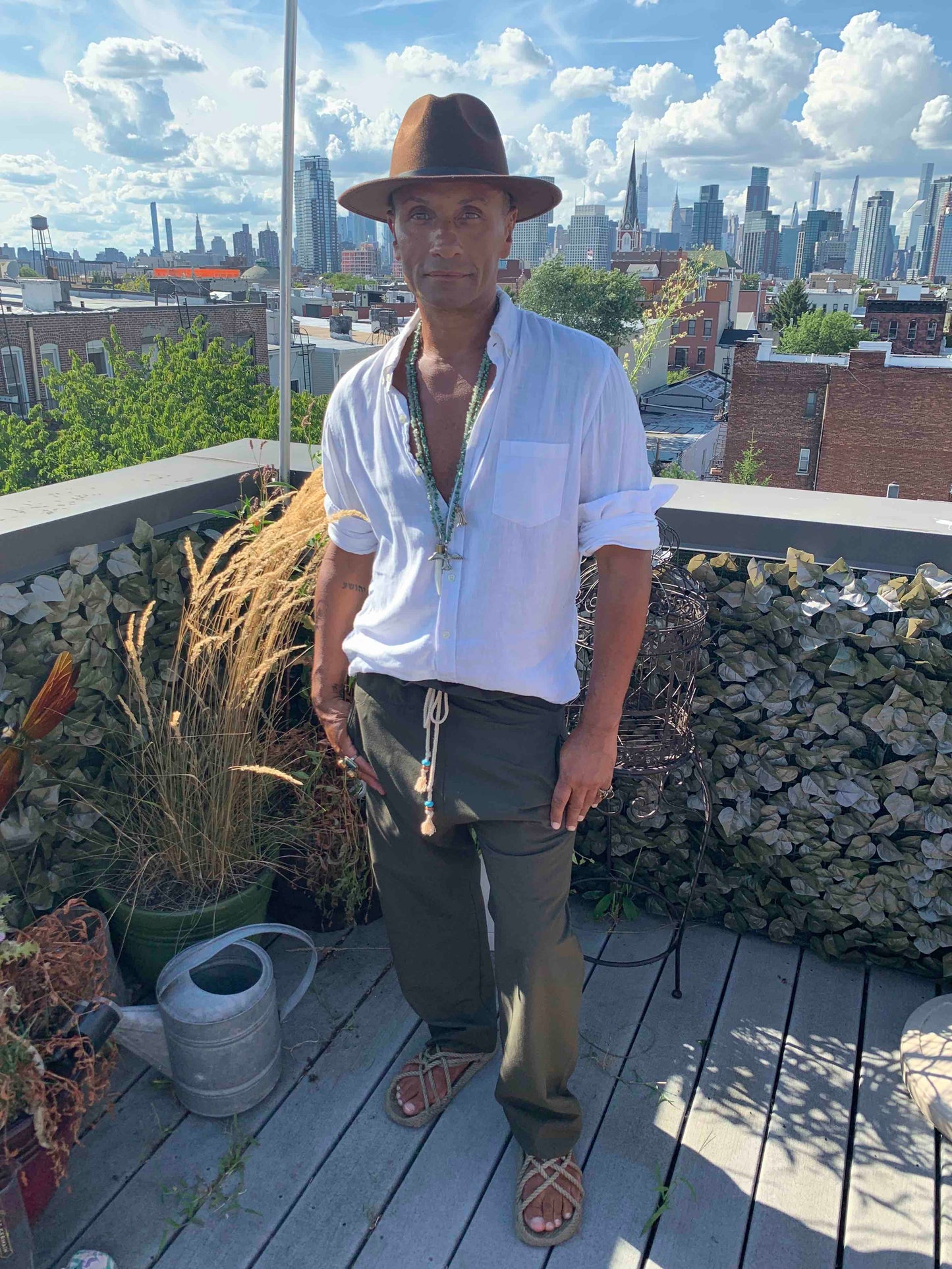 Kevin is 5'10" and is wearing Earth in size 2.