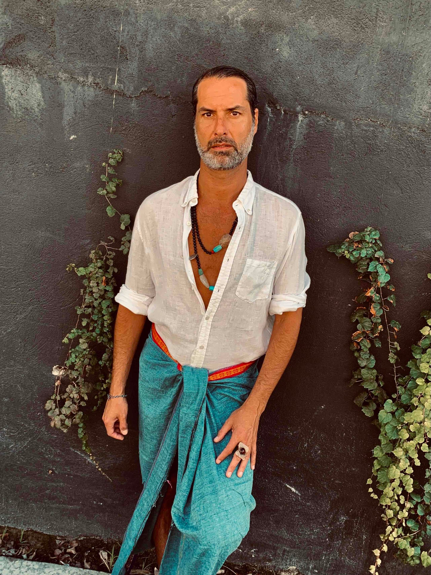Robert is 6'2", wears a medium shirt and is in a size 2